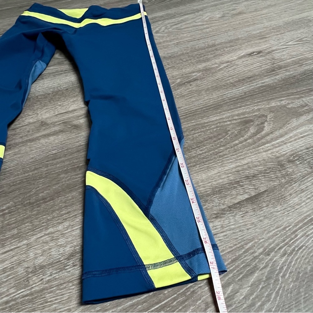 Lululemon Crop Leggings Size 6 - Picture 11 of 12
